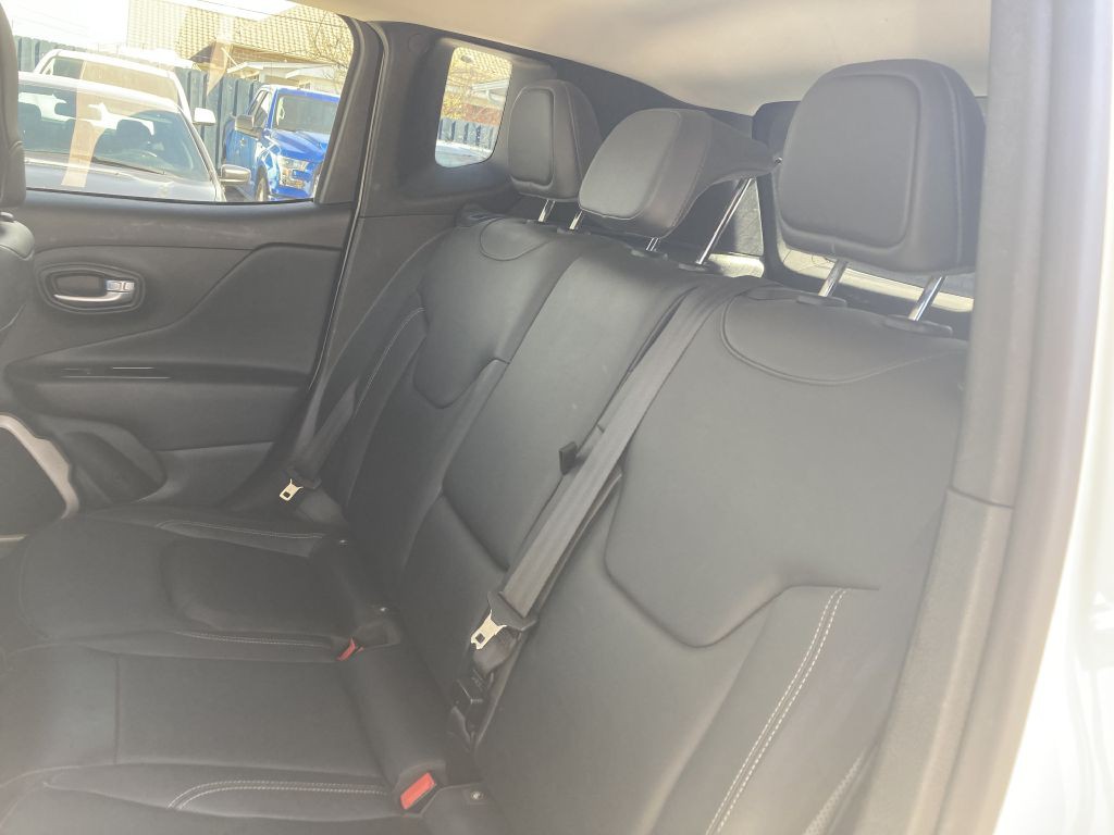 2017 Jeep Renegade Image 21