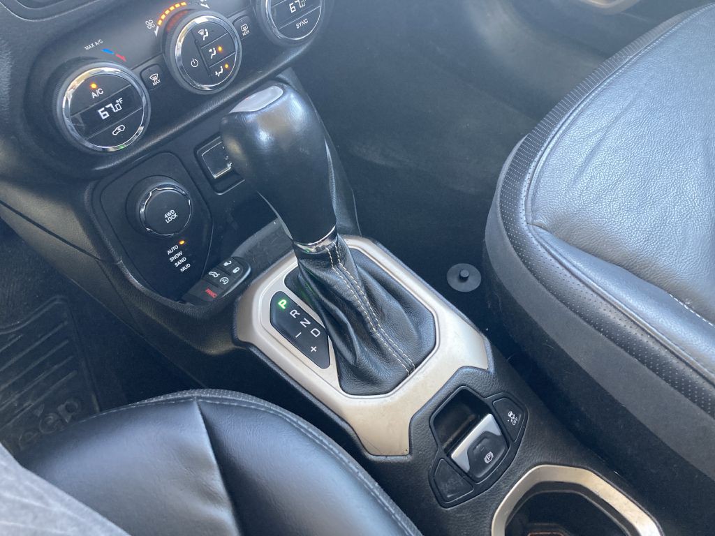 2017 Jeep Renegade Image 33