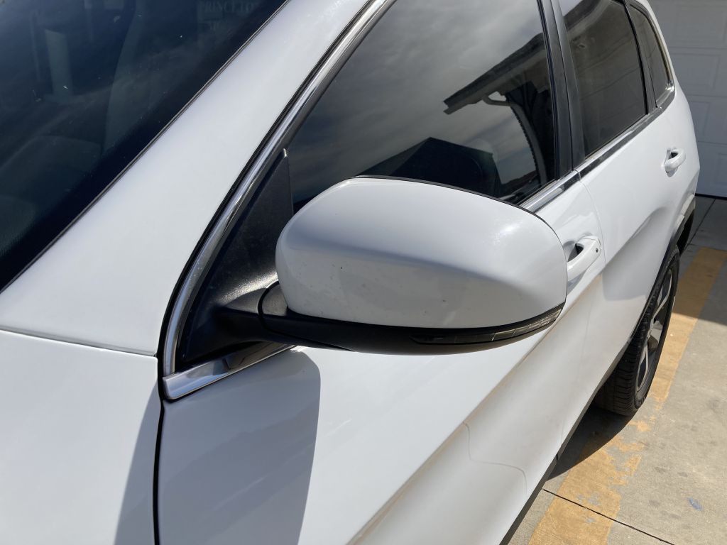 2019 Jeep Cherokee Image 12