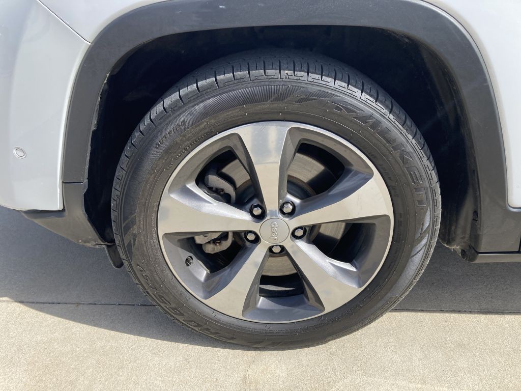 2019 Jeep Cherokee Image 13