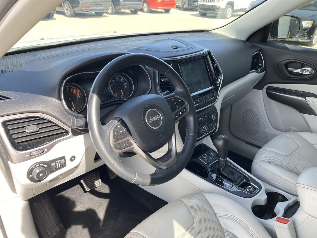 2019 Jeep Cherokee Image 17