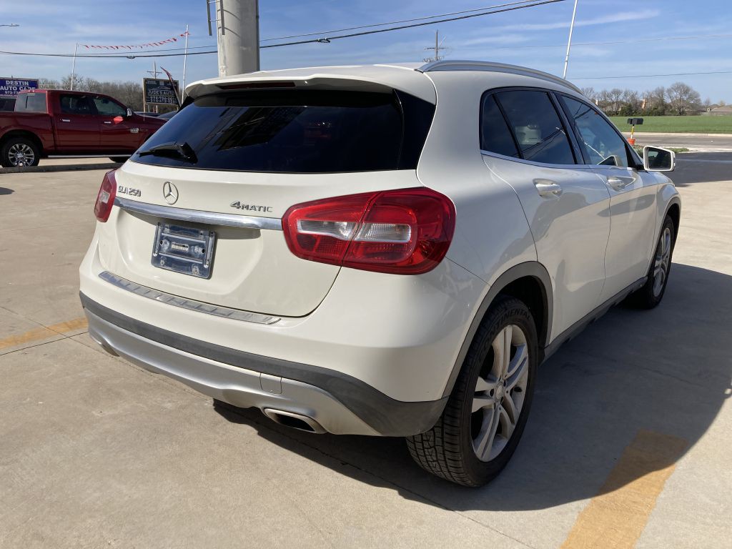 2015 Mercedes-Benz GLA-Class Image 10