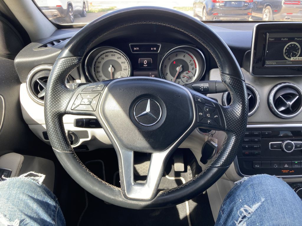 2015 Mercedes-Benz GLA-Class Image 21