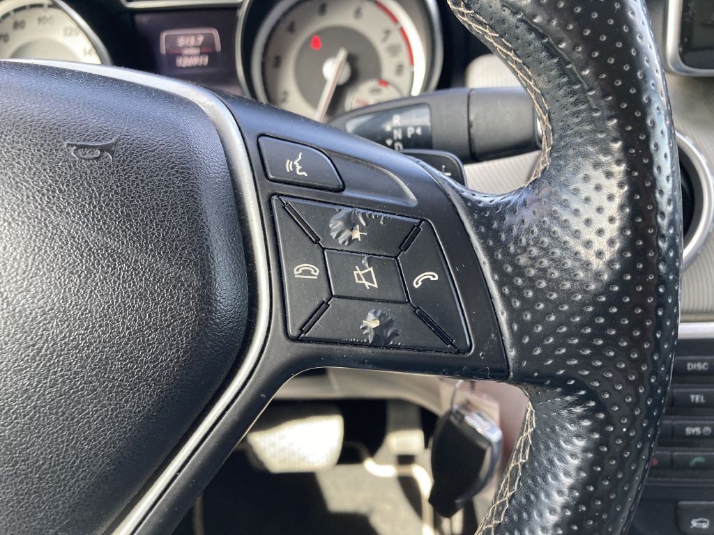 2015 Mercedes-Benz GLA-Class Image 24