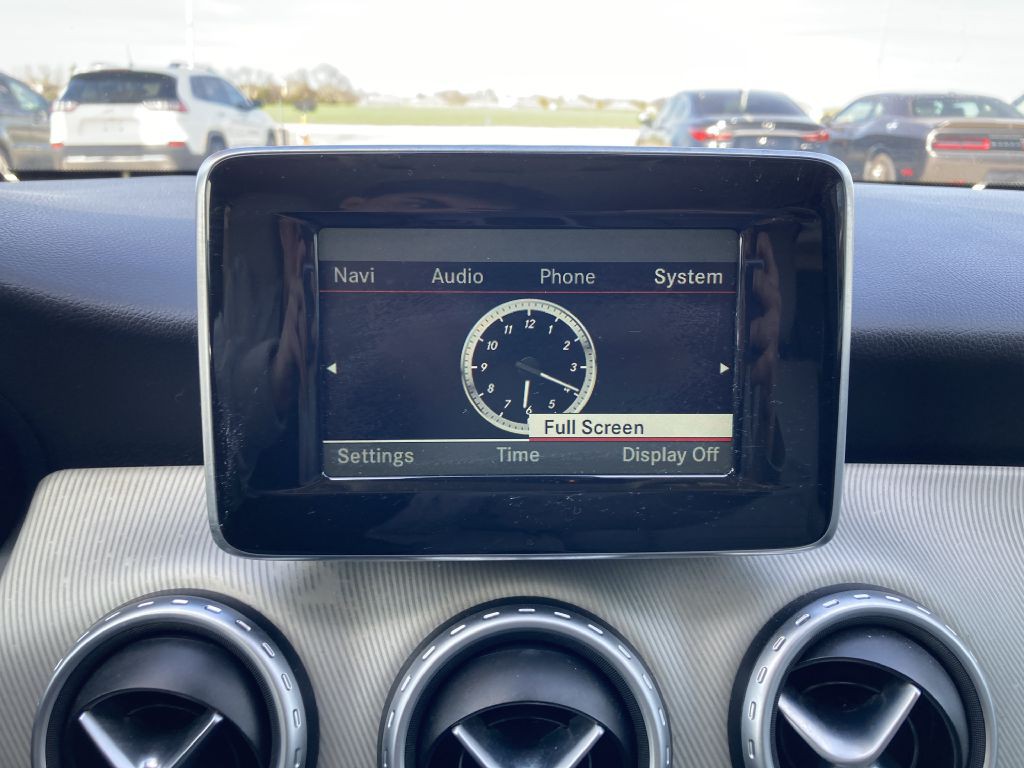 2015 Mercedes-Benz GLA-Class Image 25