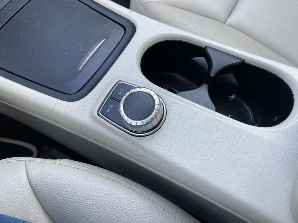 2015 Mercedes-Benz GLA-Class Image 29