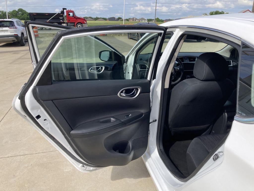 2019 Nissan Sentra Image 18