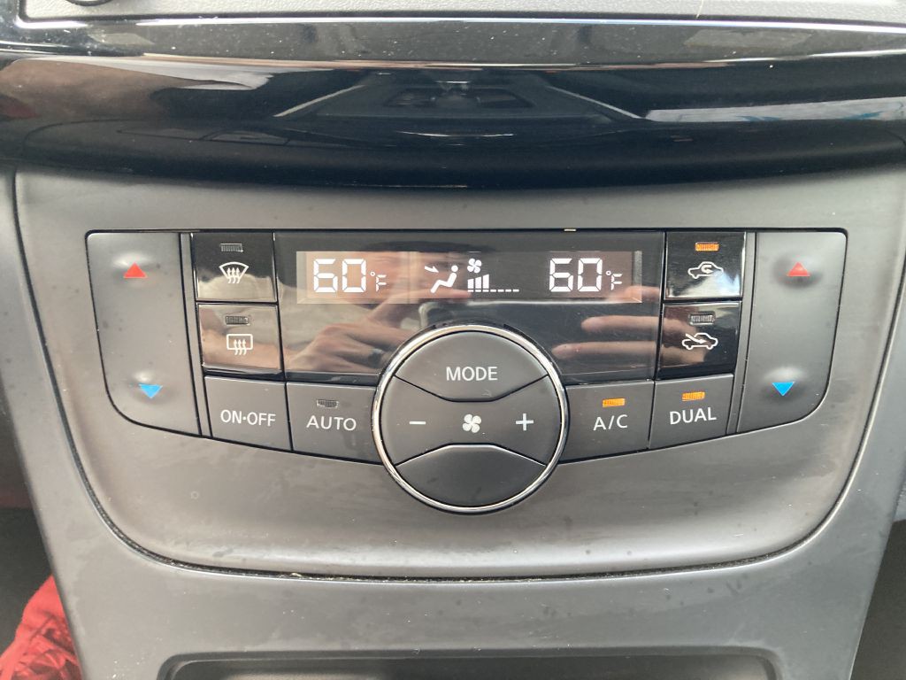 2019 Nissan Sentra Image 30