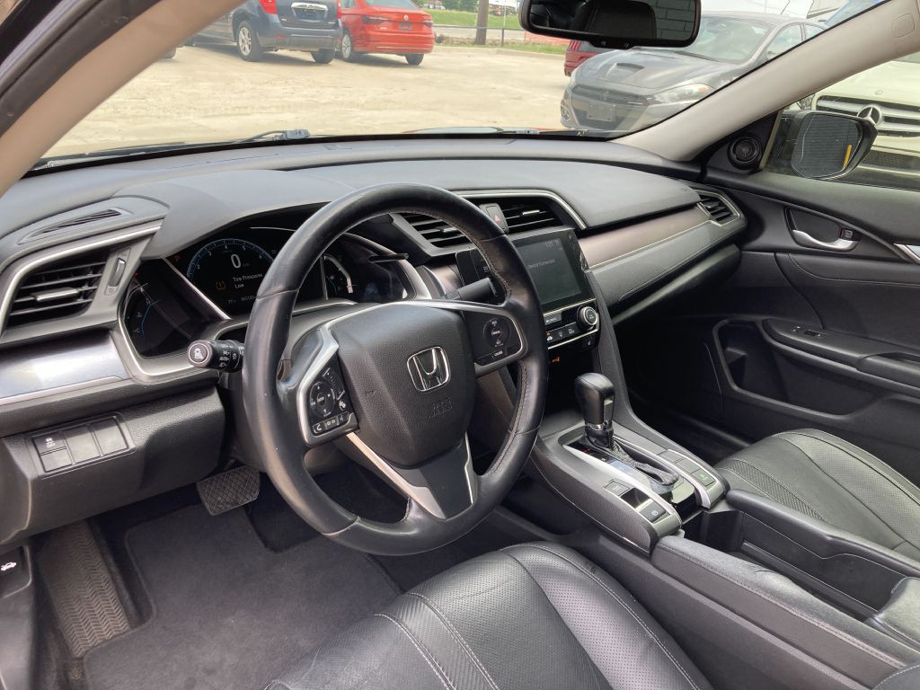 2018 Honda Civic Image 16