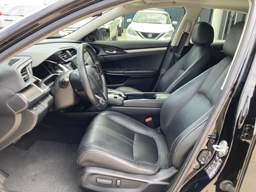 2018 Honda Civic Image 18