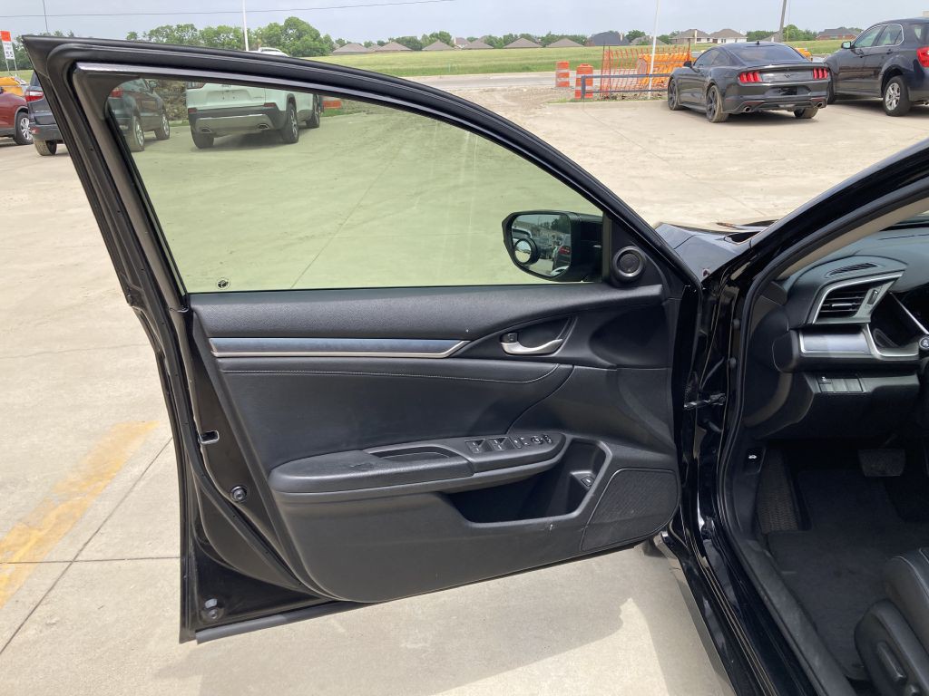2018 Honda Civic Image 19