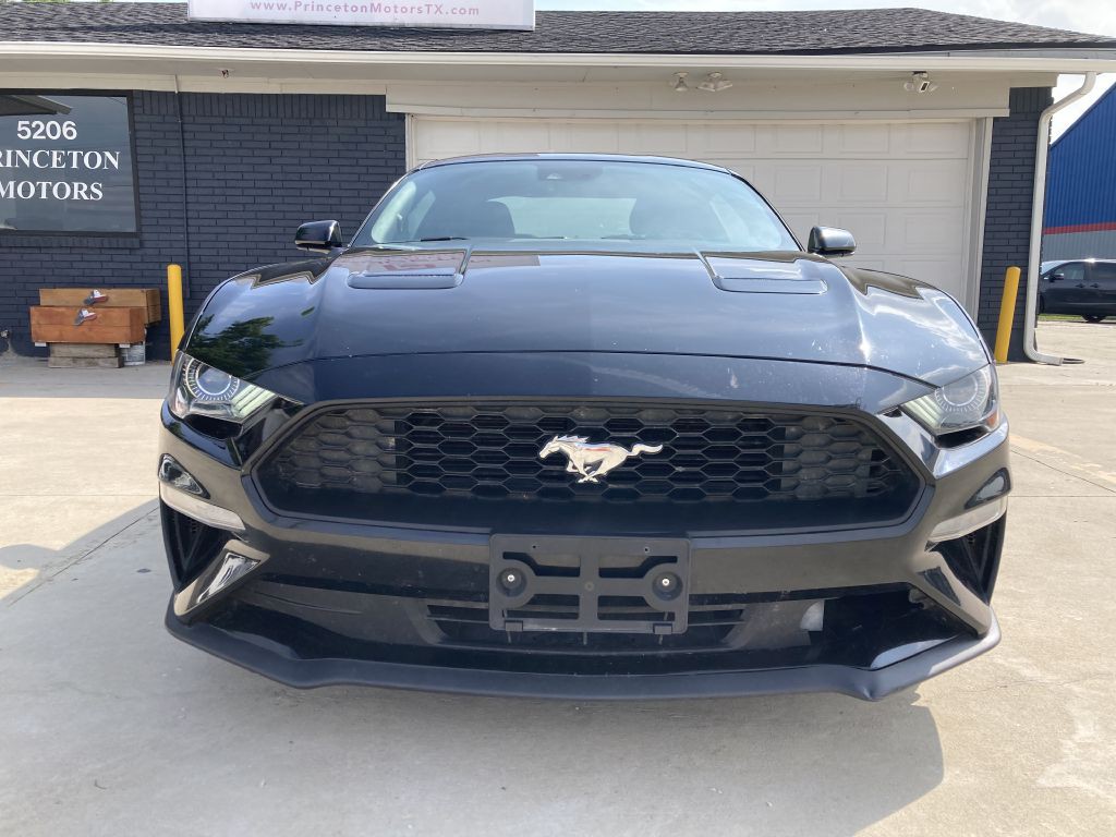 2020 Ford Mustang Image 2