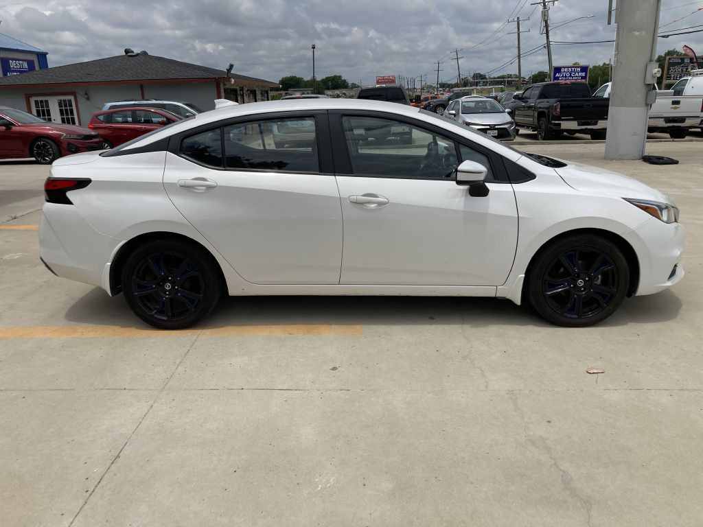 2021 Nissan Versa Image 7