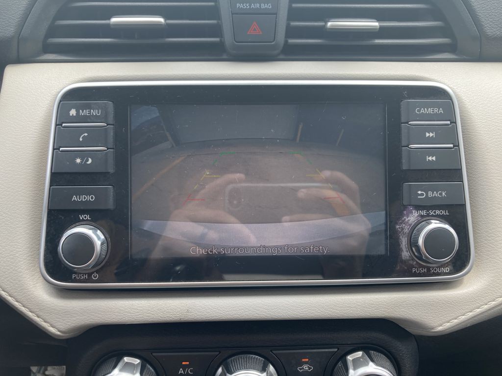 2021 Nissan Versa Image 25