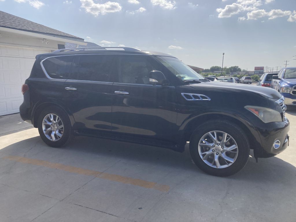 2011 INFINITI QX56 Image 7