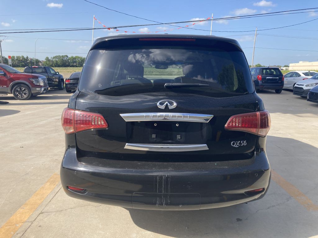 2011 INFINITI QX56 Image 9