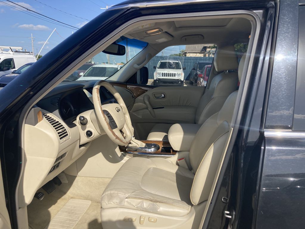 2011 INFINITI QX56 Image 20