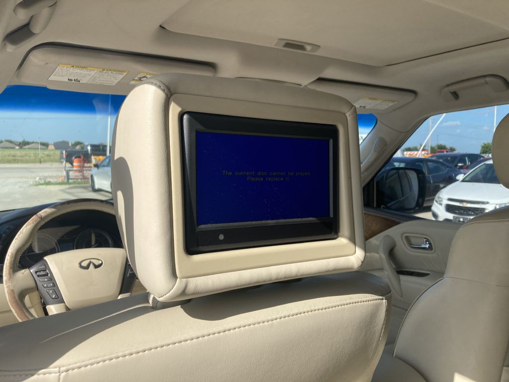 2011 INFINITI QX56 Image 22