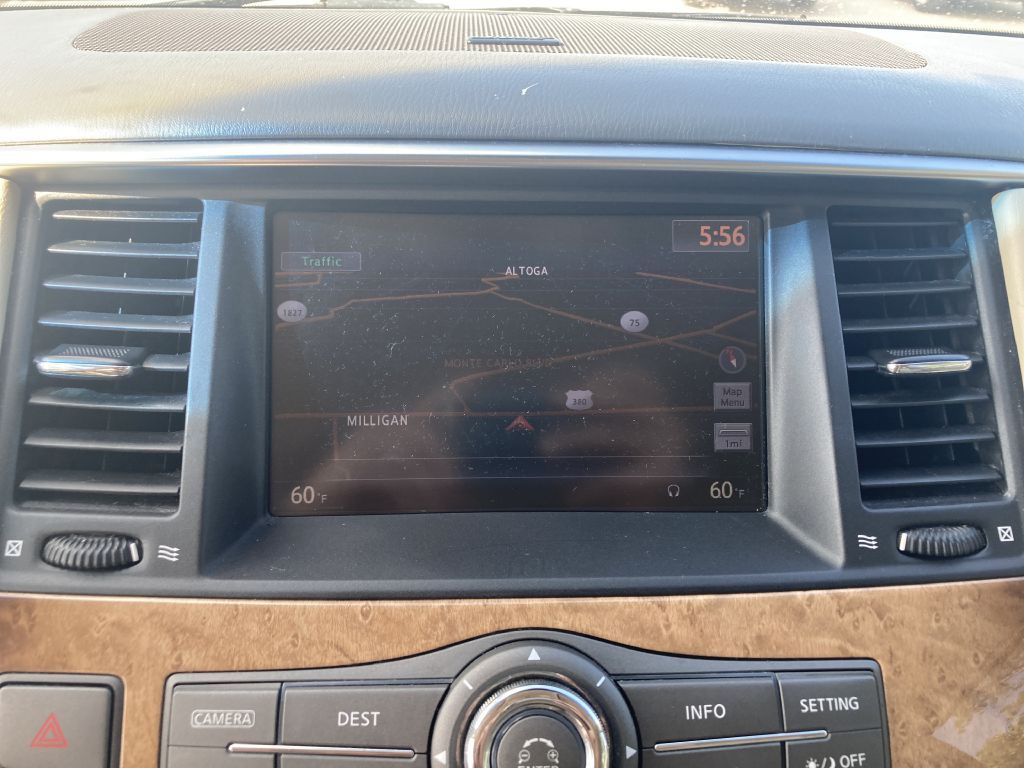 2011 INFINITI QX56 Image 35