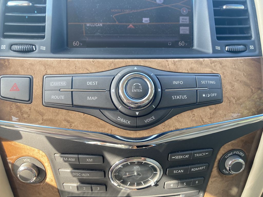 2011 INFINITI QX56 Image 37
