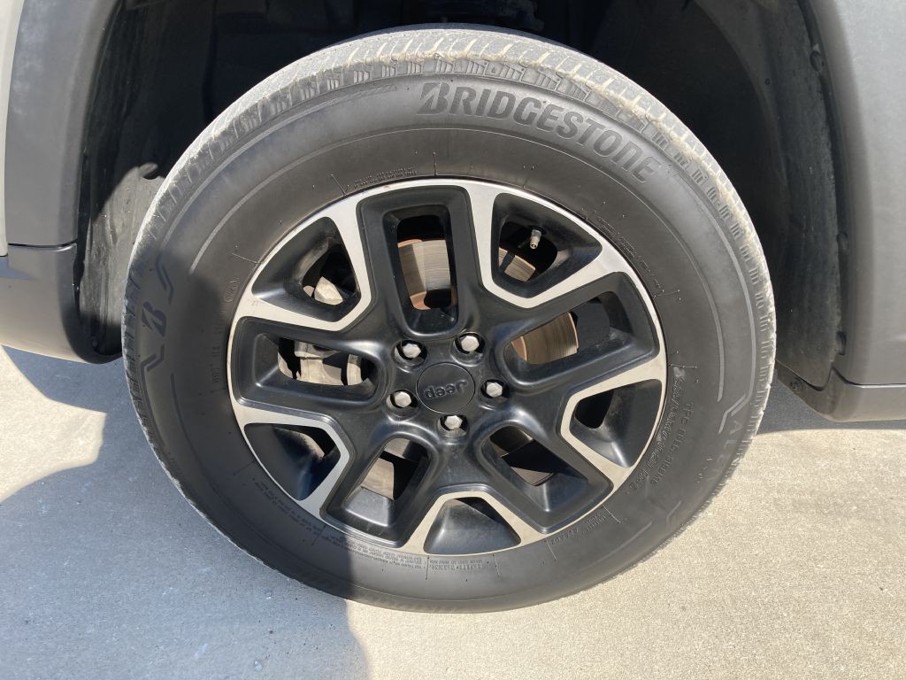 2021 Jeep Compass Image 15