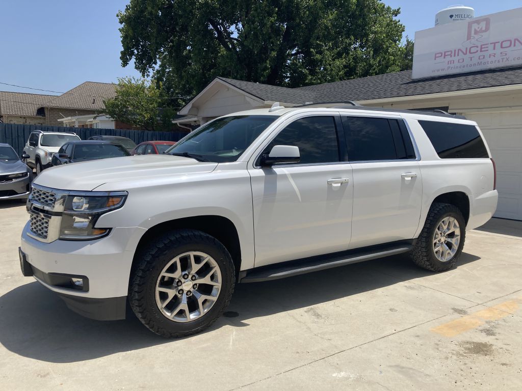 2016 Chevrolet Suburban Image 4