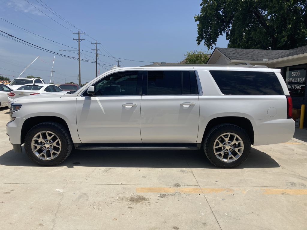 2016 Chevrolet Suburban Image 5