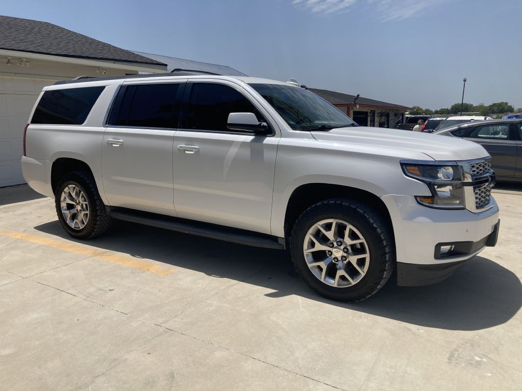 2016 Chevrolet Suburban Image 6