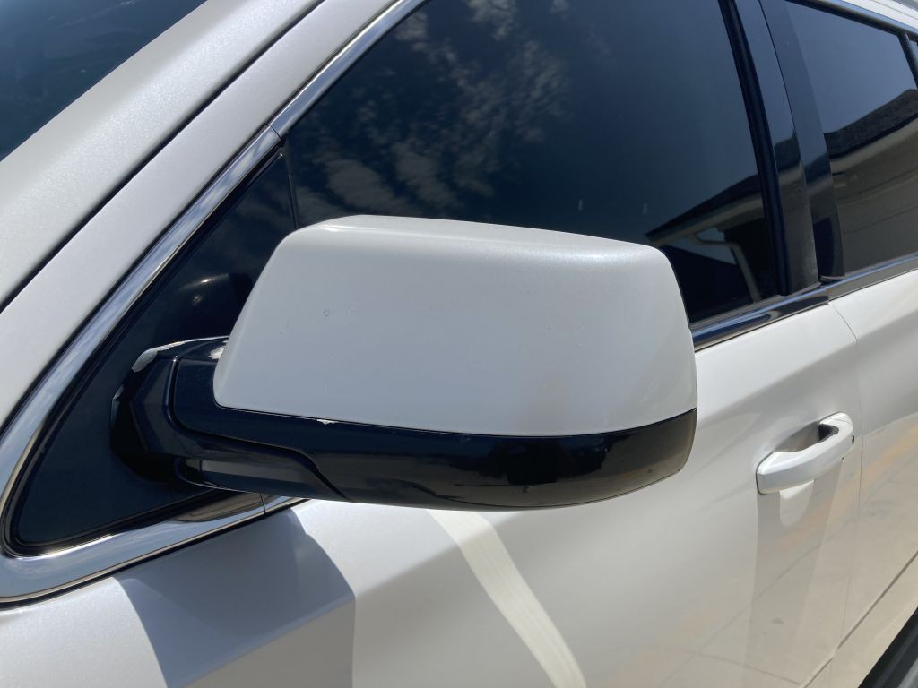 2016 Chevrolet Suburban Image 12