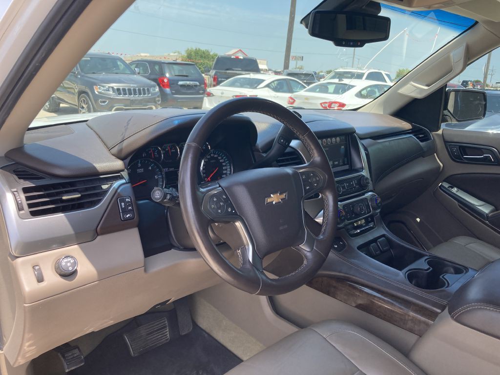 2016 Chevrolet Suburban Image 16