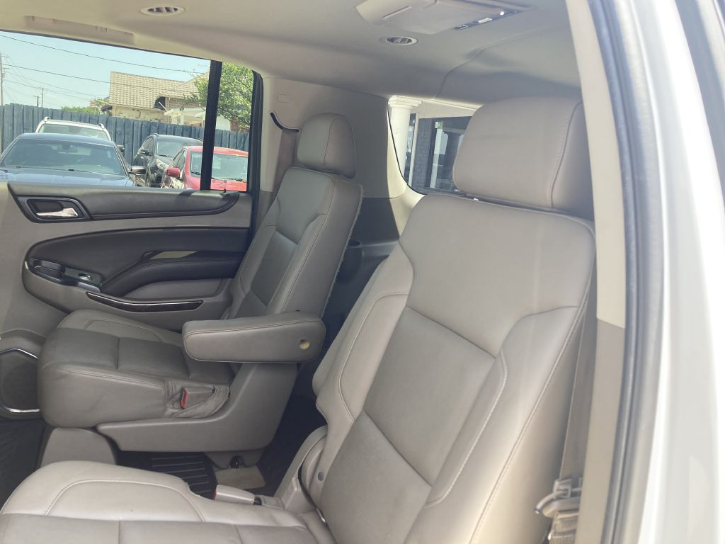 2016 Chevrolet Suburban Image 21