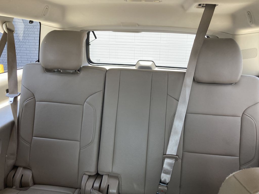 2016 Chevrolet Suburban Image 23