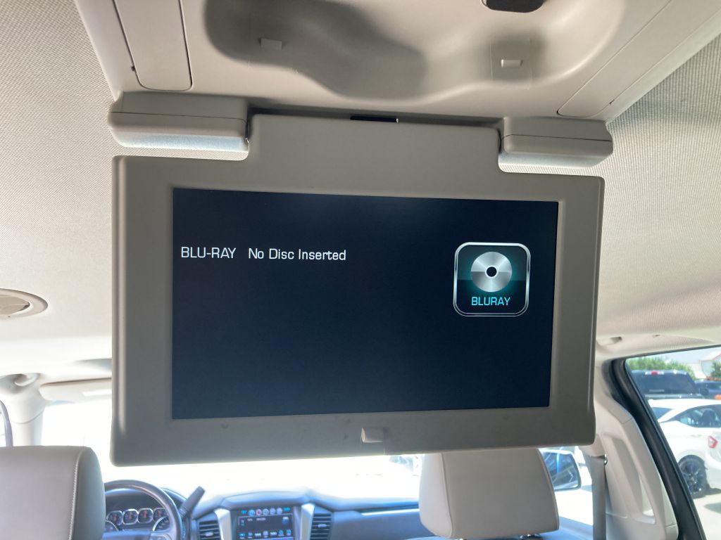 2016 Chevrolet Suburban Image 25