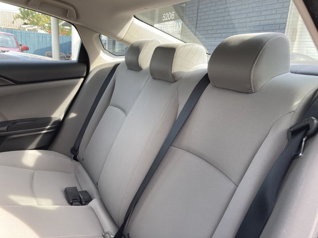 2016 Honda Civic Image 18