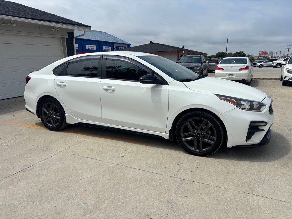 2021 Kia Forte Image 7