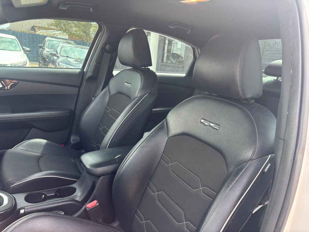 2021 Kia Forte Image 17