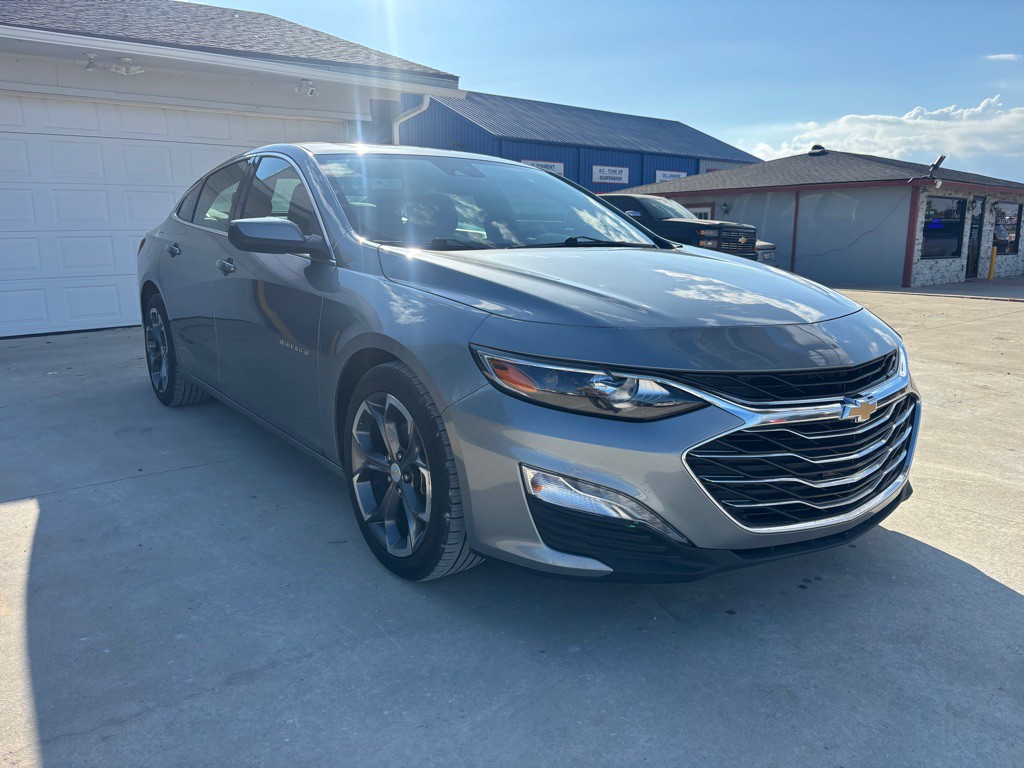 2024 Chevrolet Malibu Image 1