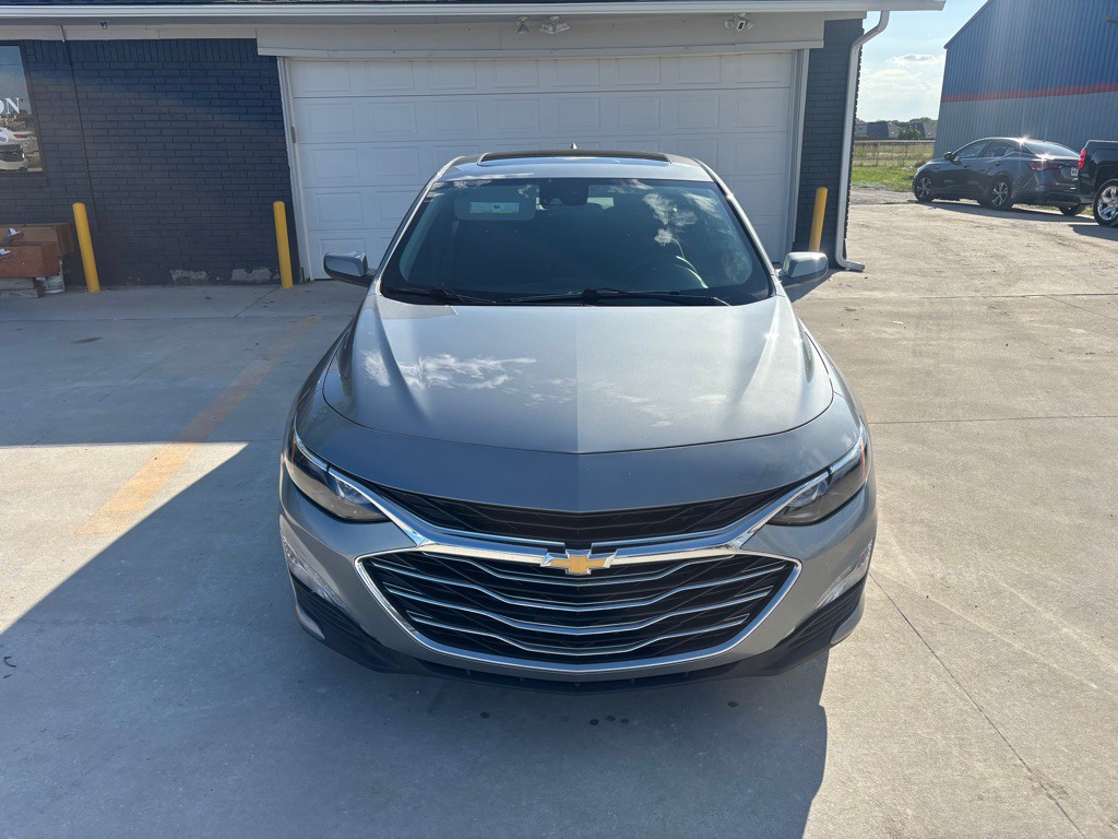 2024 Chevrolet Malibu Image 3
