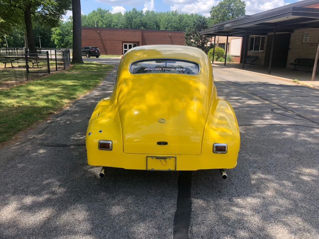 1946 Oldsmobile Special Image 4