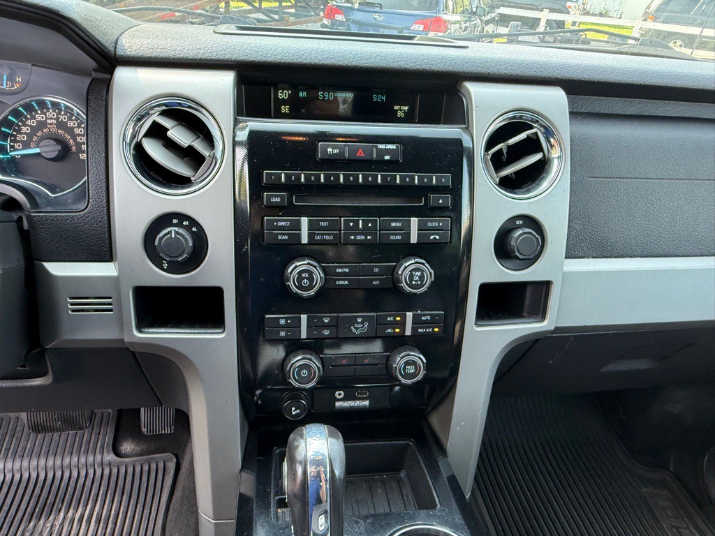 2011 Ford F-150 Image 12