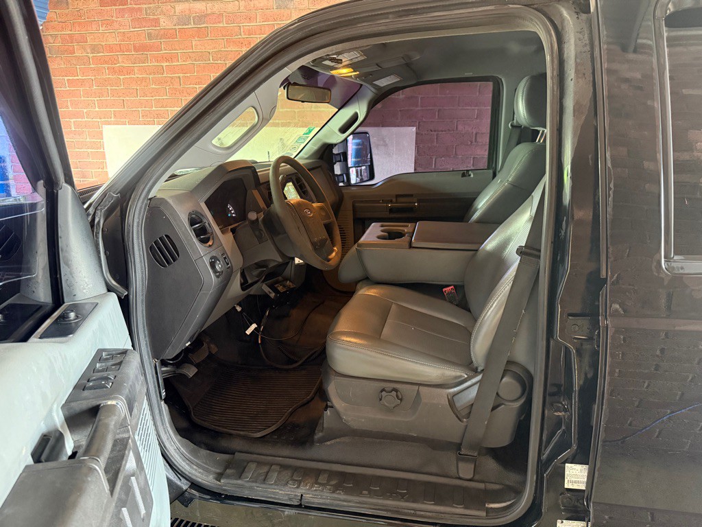 2011 Ford F-250 Image 7
