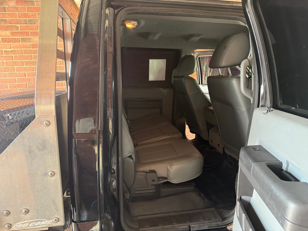 2011 Ford F-250 Image 9