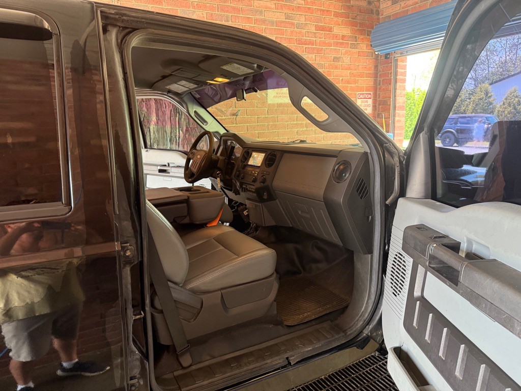 2011 Ford F-250 Image 10