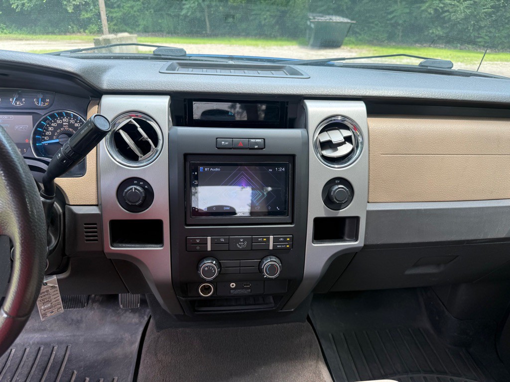 2012 Ford F-150 Image 12