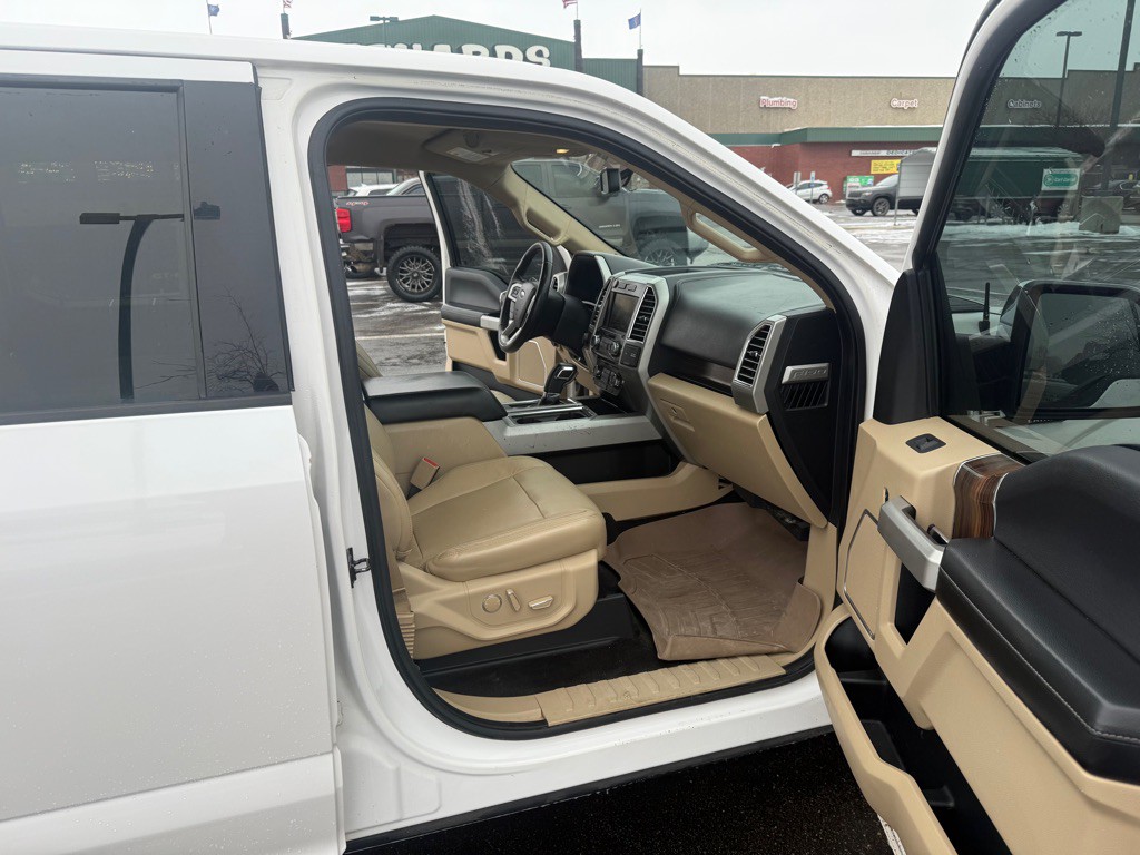 2015 Ford F-150 Image 17