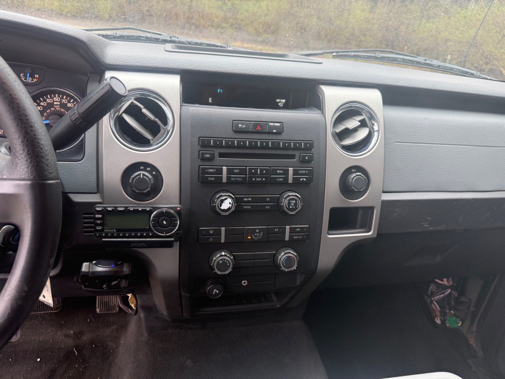 2011 Ford F-150 Image 12