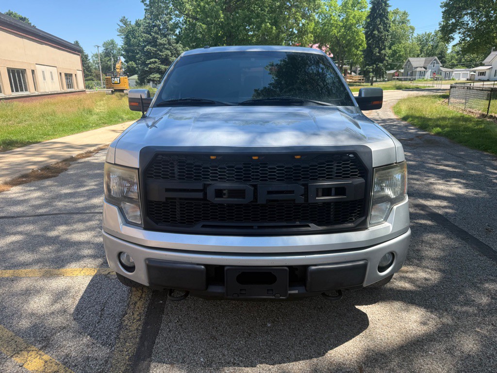 2011 Ford F-150 Image 2
