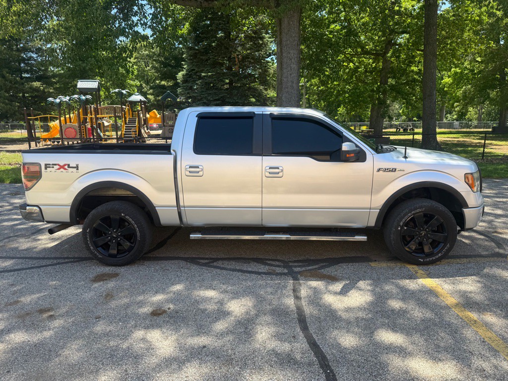 2011 Ford F-150 Image 4
