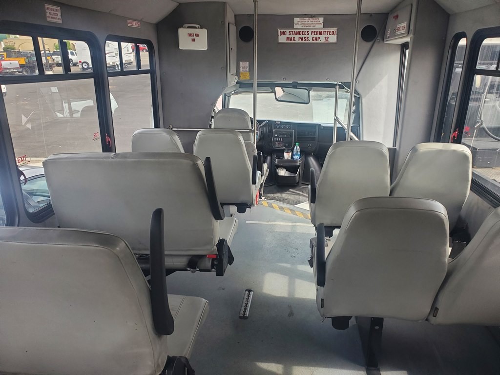 2014 Chevrolet Express Image 11