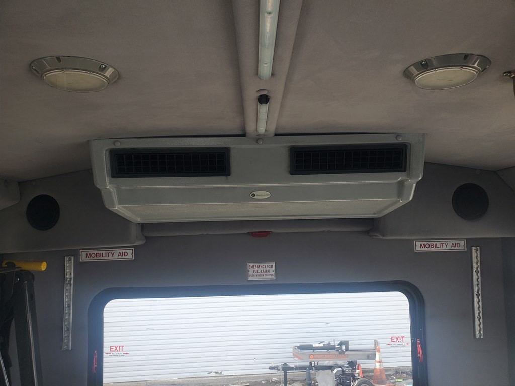2014 Chevrolet Express Image 13